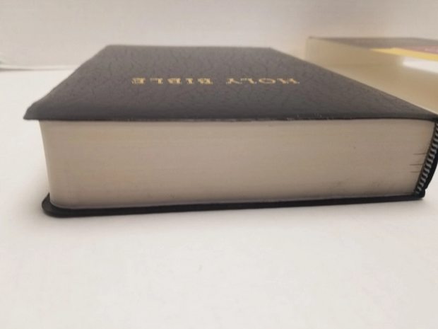 NLT Gift & Award Bible zwart