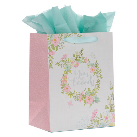 Gift bag You are loved groot roze bloemenkrans